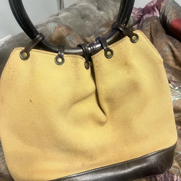 Gucci Tan and Brown Shoulder Bag - Picture 1 of 7